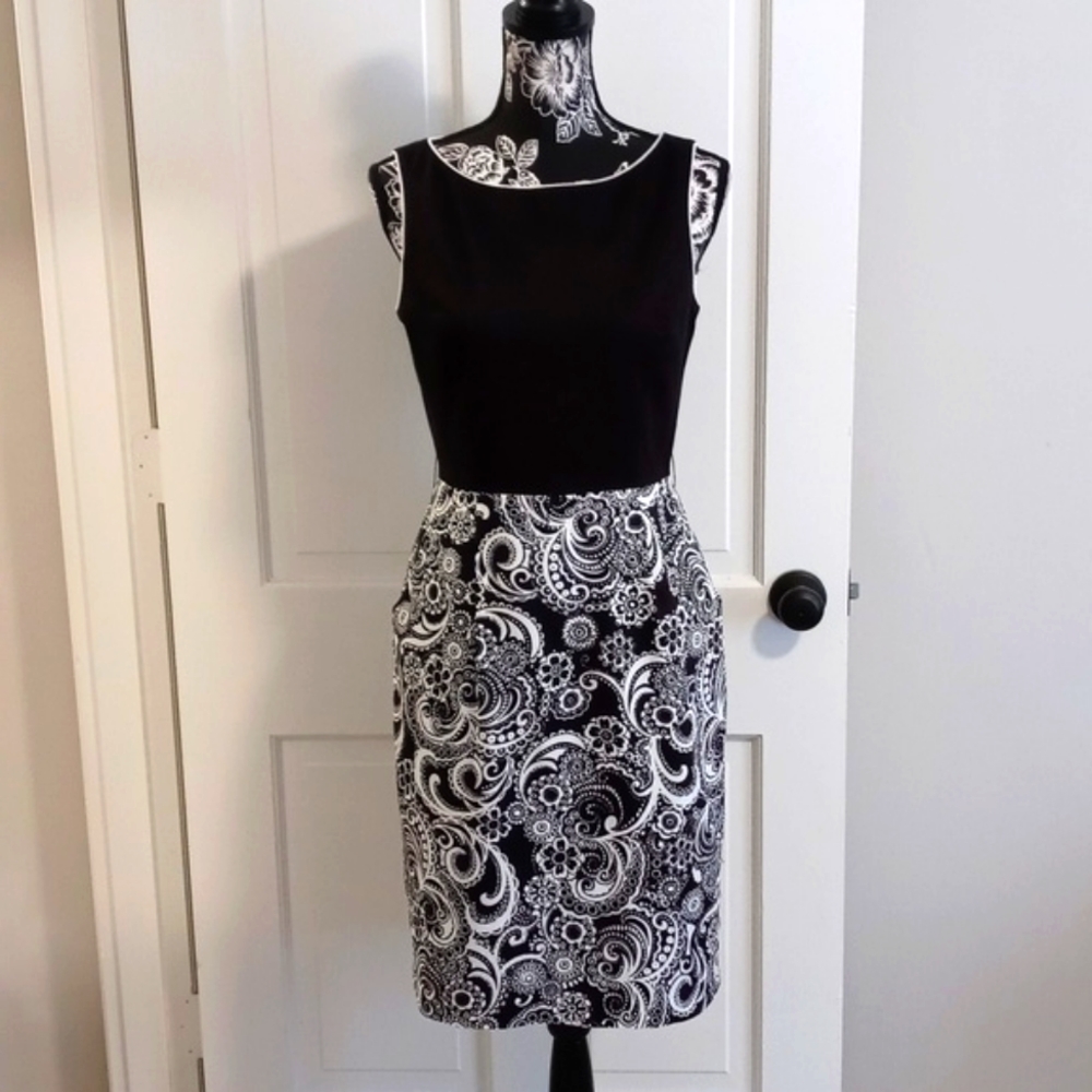 🖤Tahari🖤 - Black/White Paisley Shift Dress